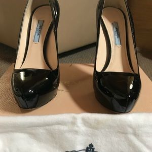 Like new Prada pumps